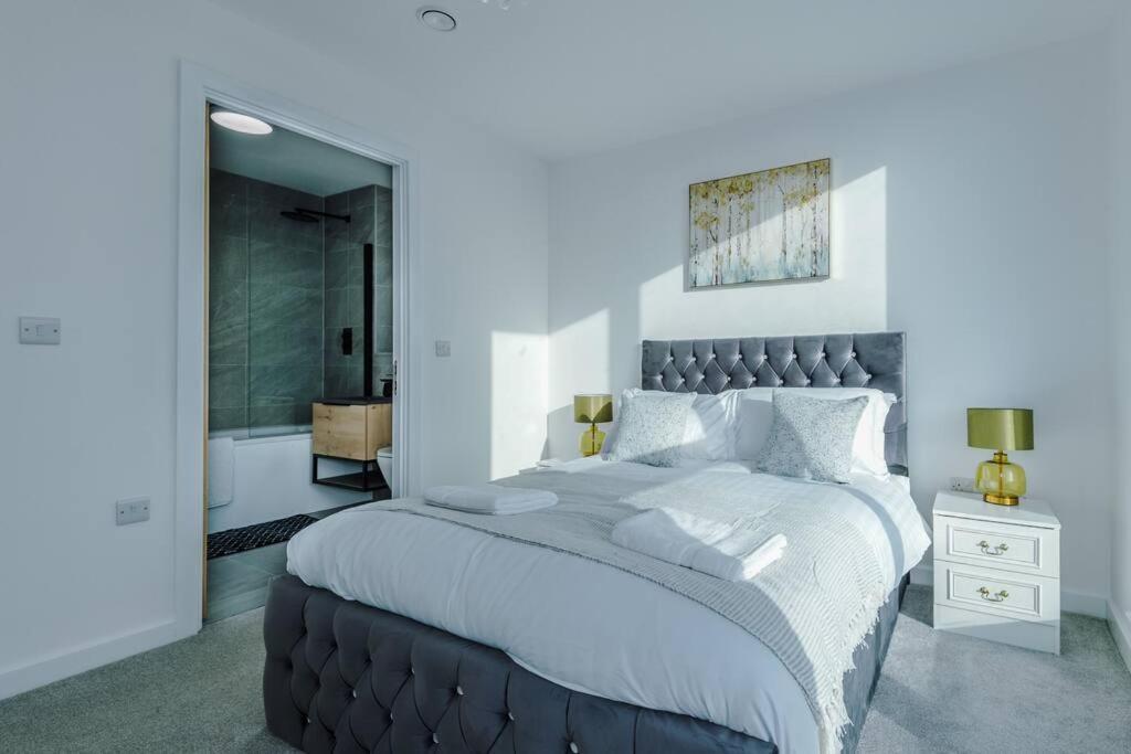 Stunning 2-Bed Premium Apartment - Free Wi-Fi Preston  Eksteriør billede