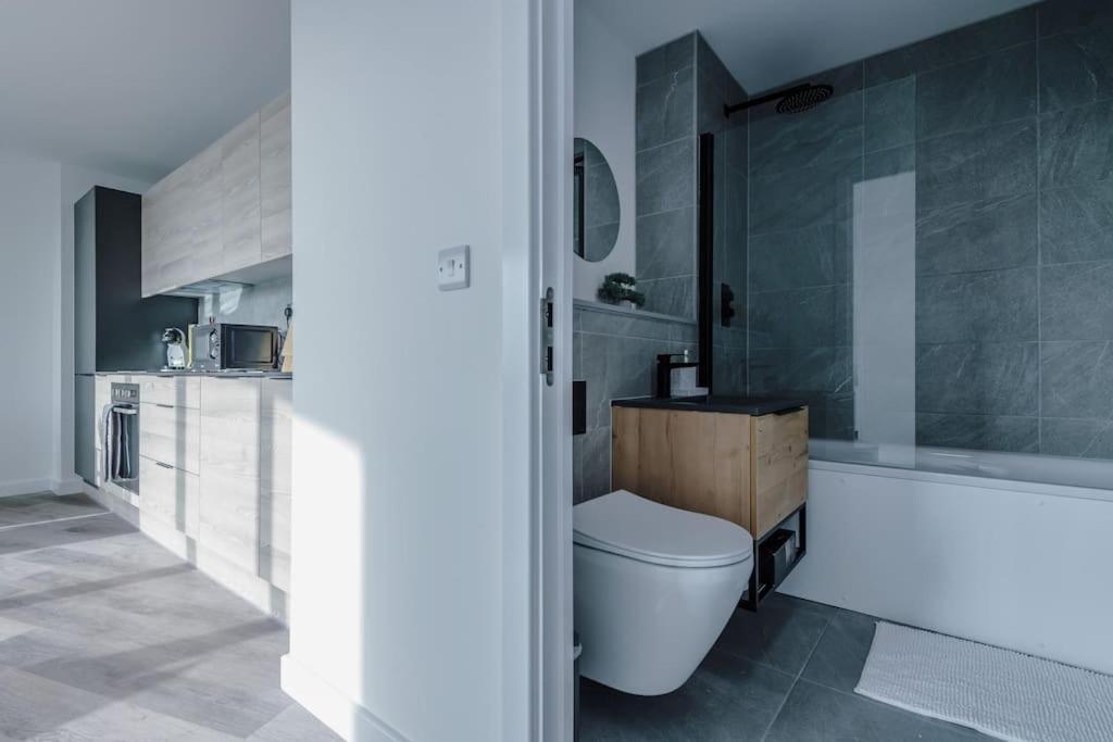 Stunning 2-Bed Premium Apartment - Free Wi-Fi Preston  Eksteriør billede
